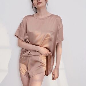 Lunya Washable Silk Tee Set Womens Sz XS top + shorts pajama set